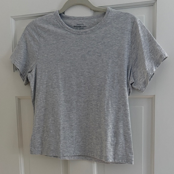 Abercrombie & Fitch Tops - Abercrombie & Fitch Skimming Tee